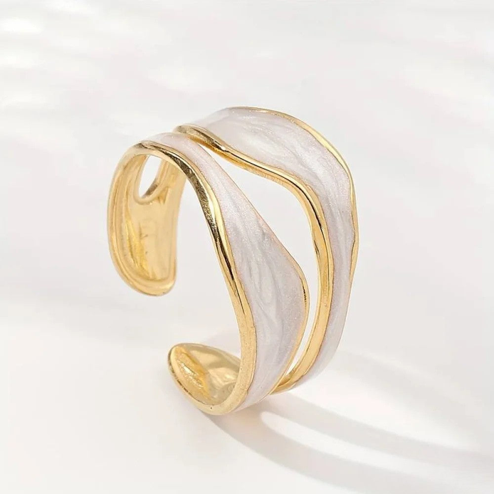 Anillo de oro blanco antiguo