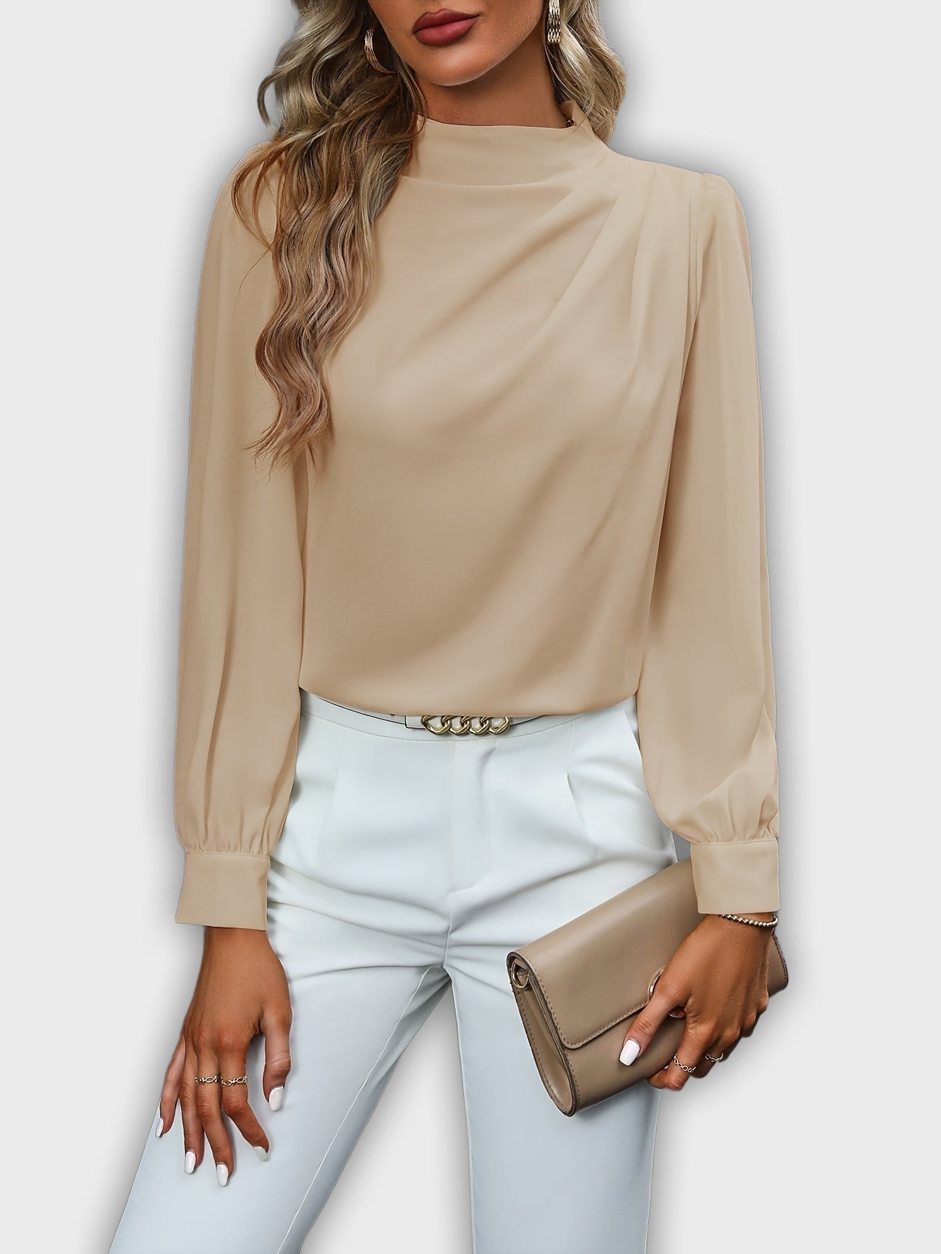 Camisa elegante con cuello alto
