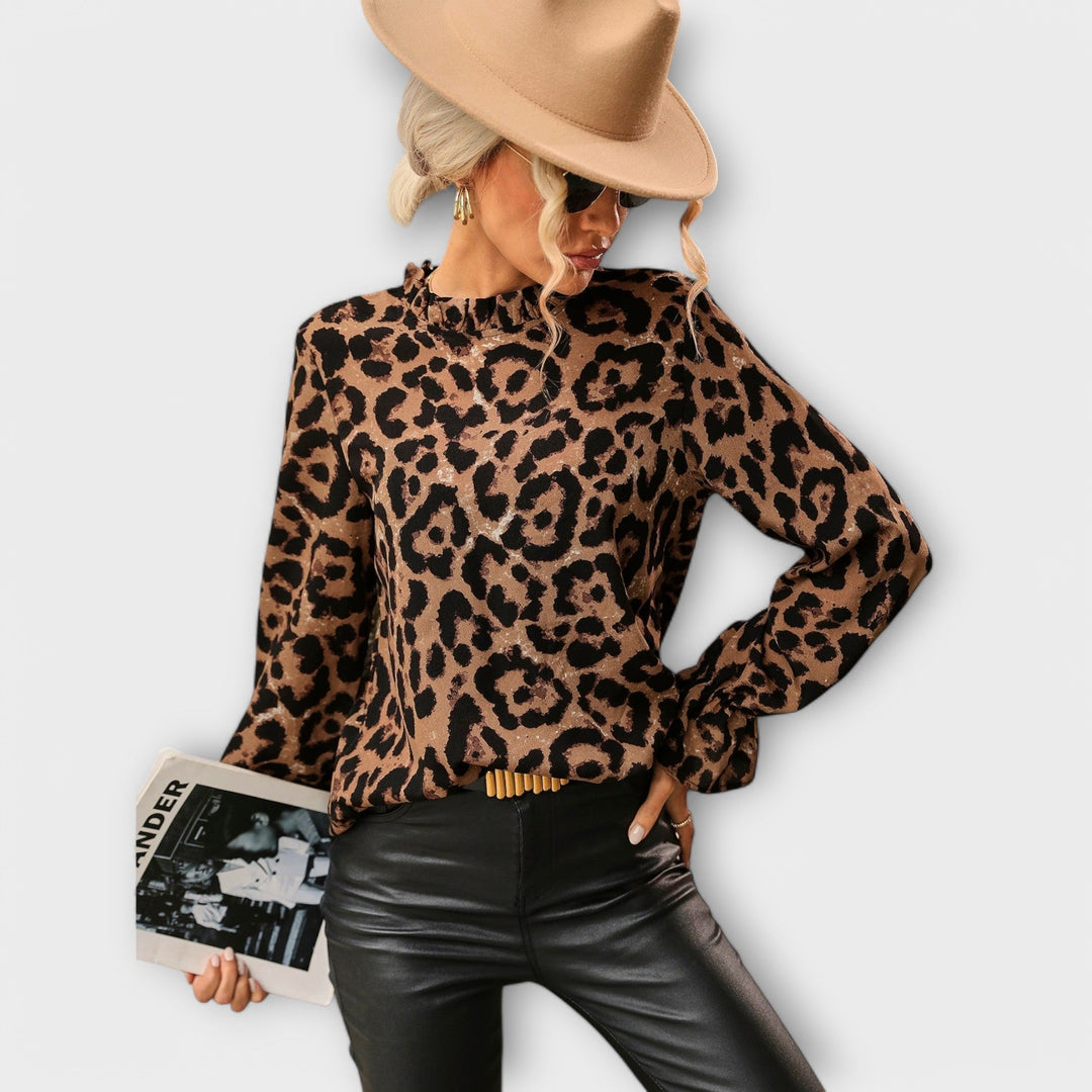 Camisa de leopardo con cuello doblado - Elegancia salvaje
