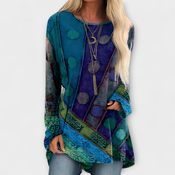 Camisa de mujer moderna con estampado étnico