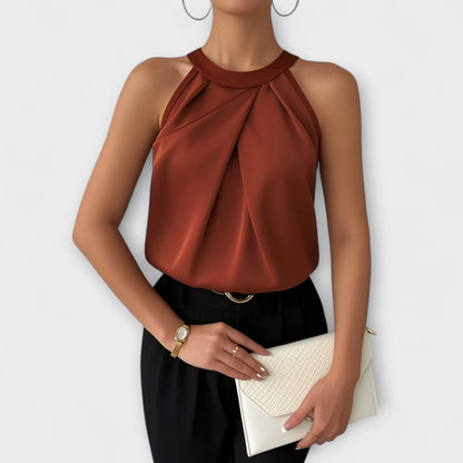 Camisa de satén elegante con hombros al descubierto