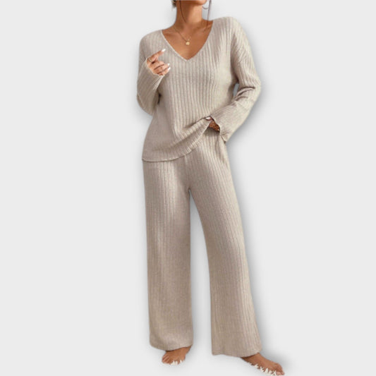 Aveline – Conjunto de sofás con un flujo suave de tejido