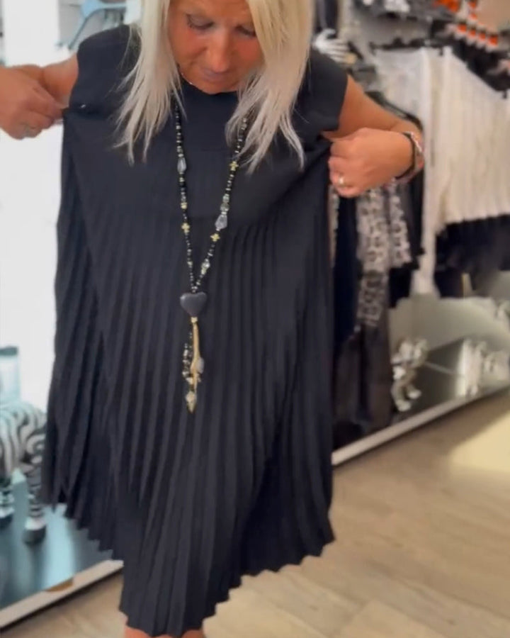 Clara | Vestido de verano plisado y sencillo.