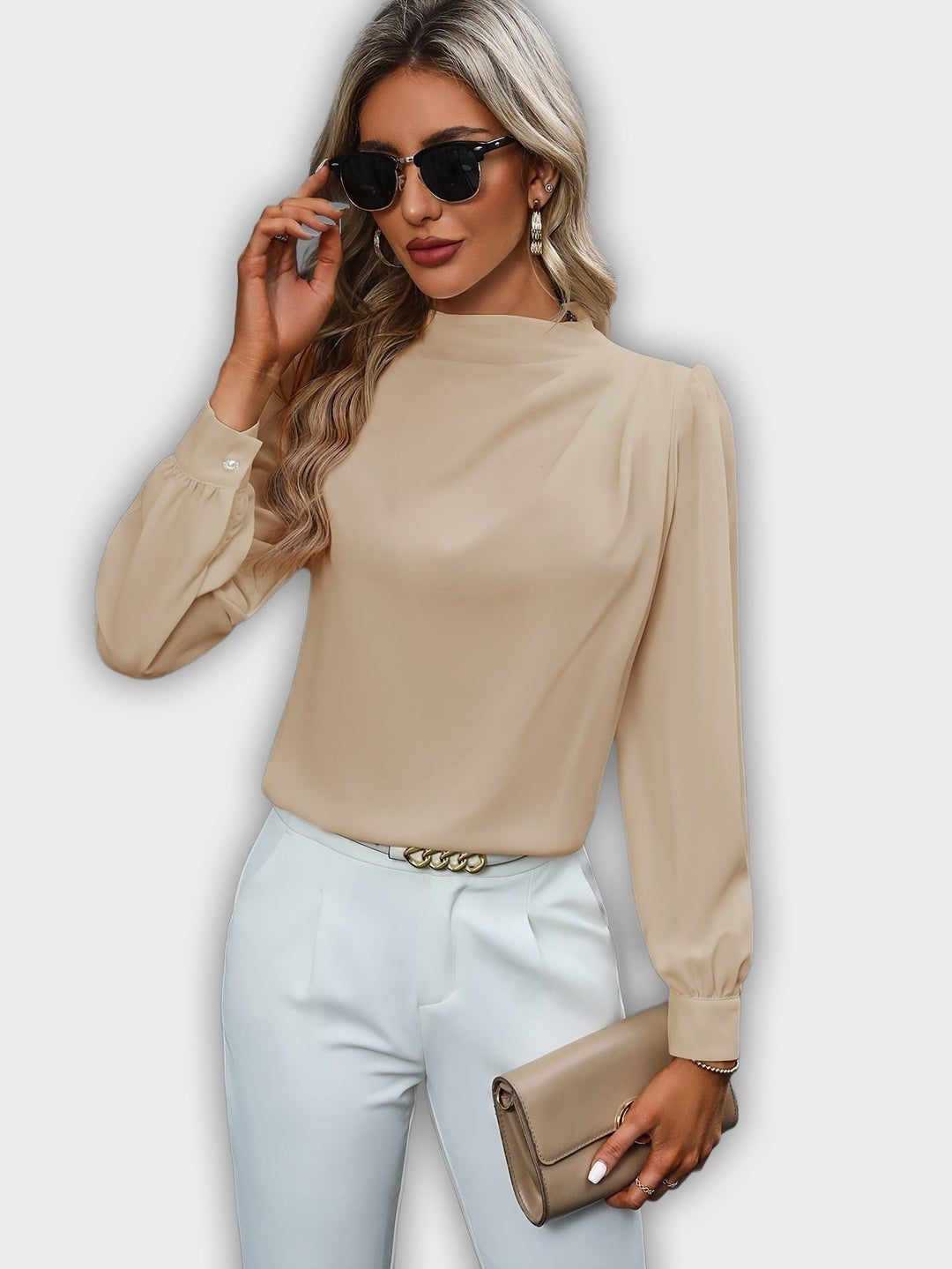 Camisa elegante con cuello alto