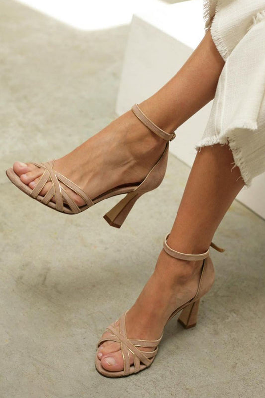 Alveira™ | Sandalias de patchwork con punta redonda y tacón delgado