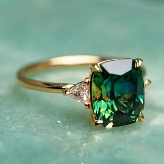 Anillo de zirconia verde - Joyería de lujo y duradera