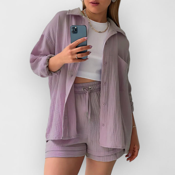 Conjunto de verano con camiseta y pantalones cortos