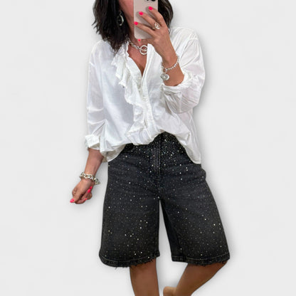 Pantalones bermuda con adornos de Swarovski