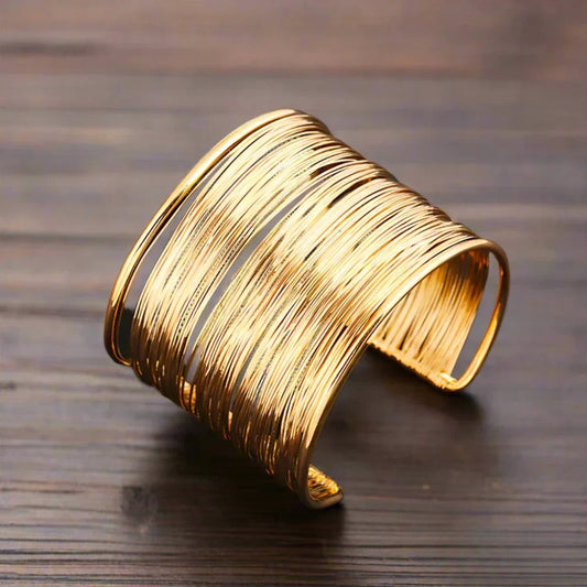 Joyas Laura - Joyería de oro nostálgico con un acabado lujoso