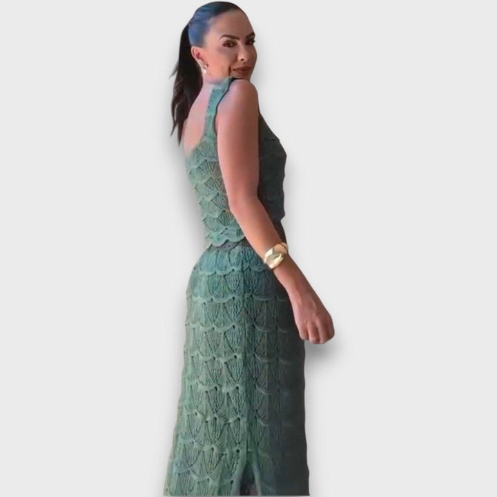 Lunara – Conjunto de dos piezas con diseño de tejido en la parte superior y la falda