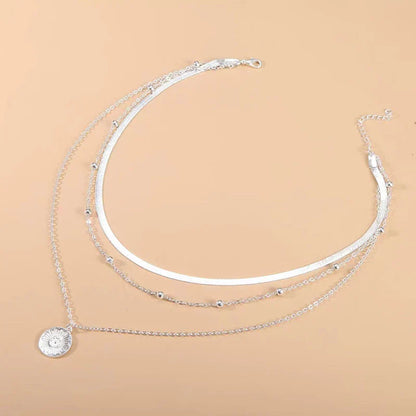Pulseras elegantes en tres colores