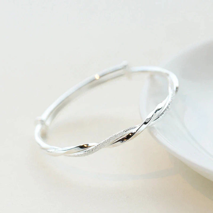 Pulsera de plata moderna y elegante