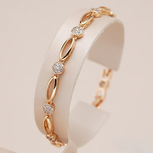 Pulsera elegantemente diseñada con piedras brillantes