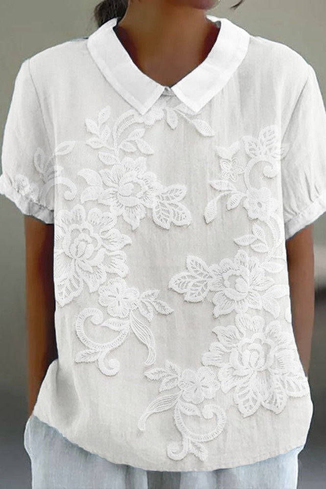 Camisa con cuello tipo "lily"