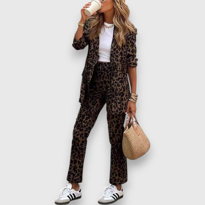 Zaira – Traje de pantera con un aire urbano