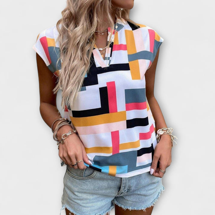 Camiseta Chloe de manga corta elegante