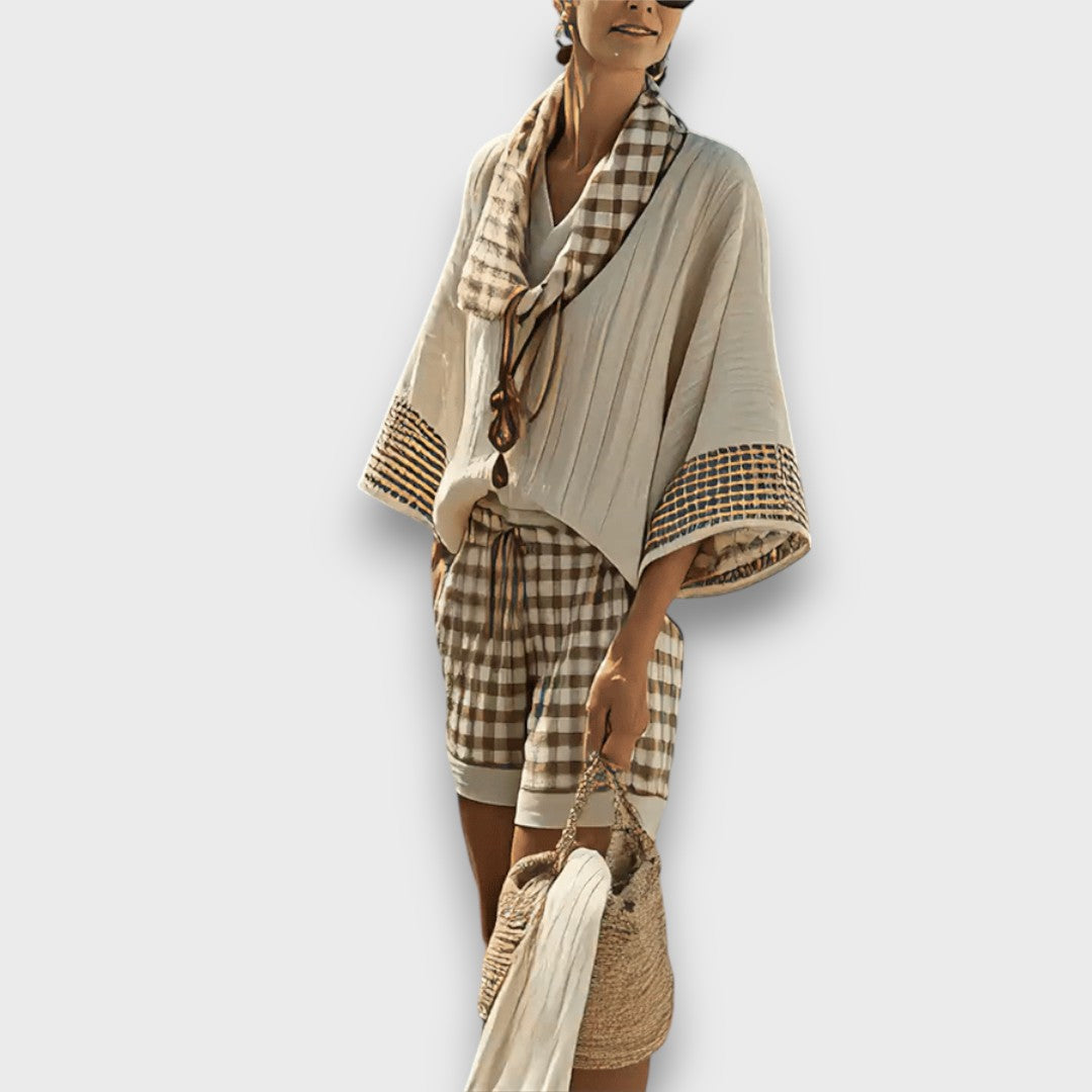 Verina – traje con estampado de cuadros y encanto libre