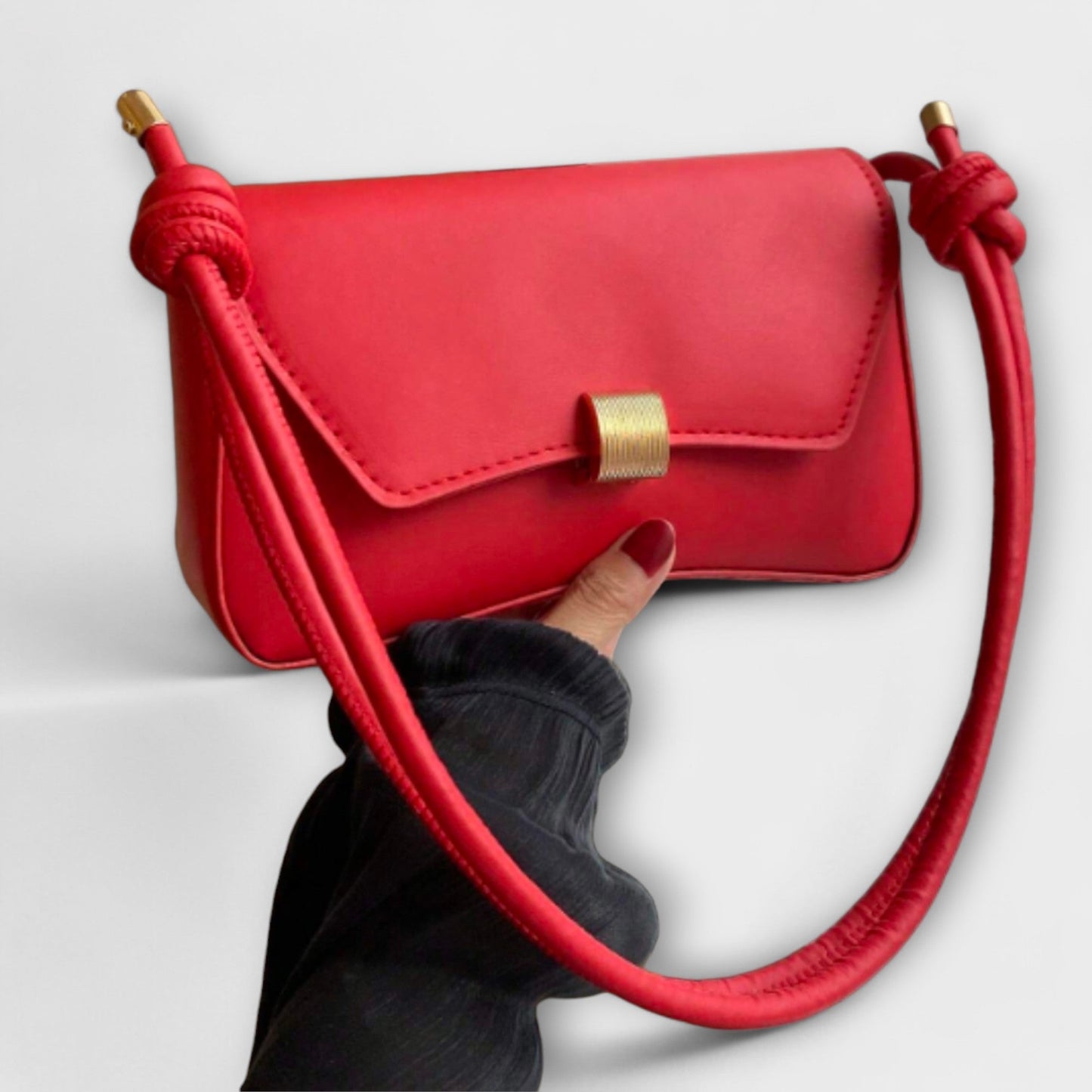 Bolso de solapa vintage clásico de Laura - Elegante y diseñado