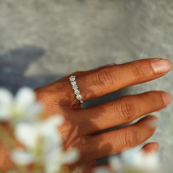 Anillo de plata ajustable con flor pintada a mano