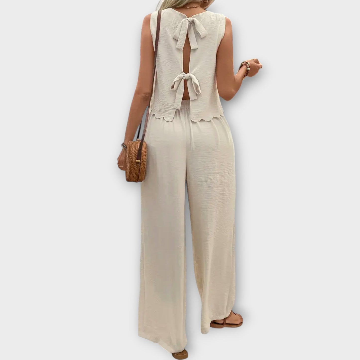 Valeria - Chaleco con bordes florales y pantalones largos