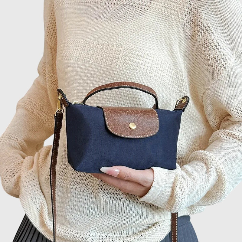 "Giulia" | Bolsa de mano elegante de nailon.