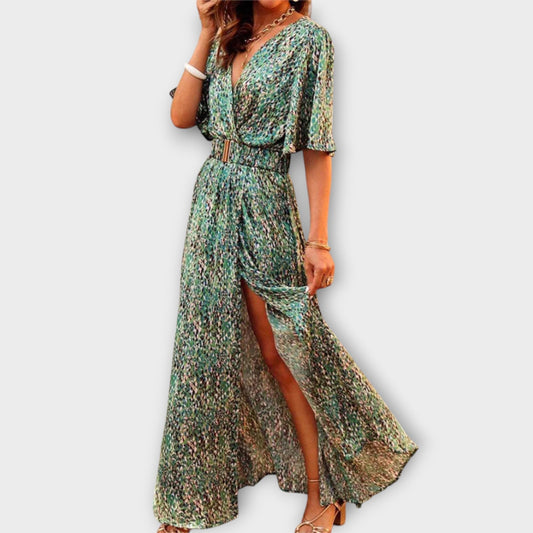 Vestido maxi elegante con diseño fluido