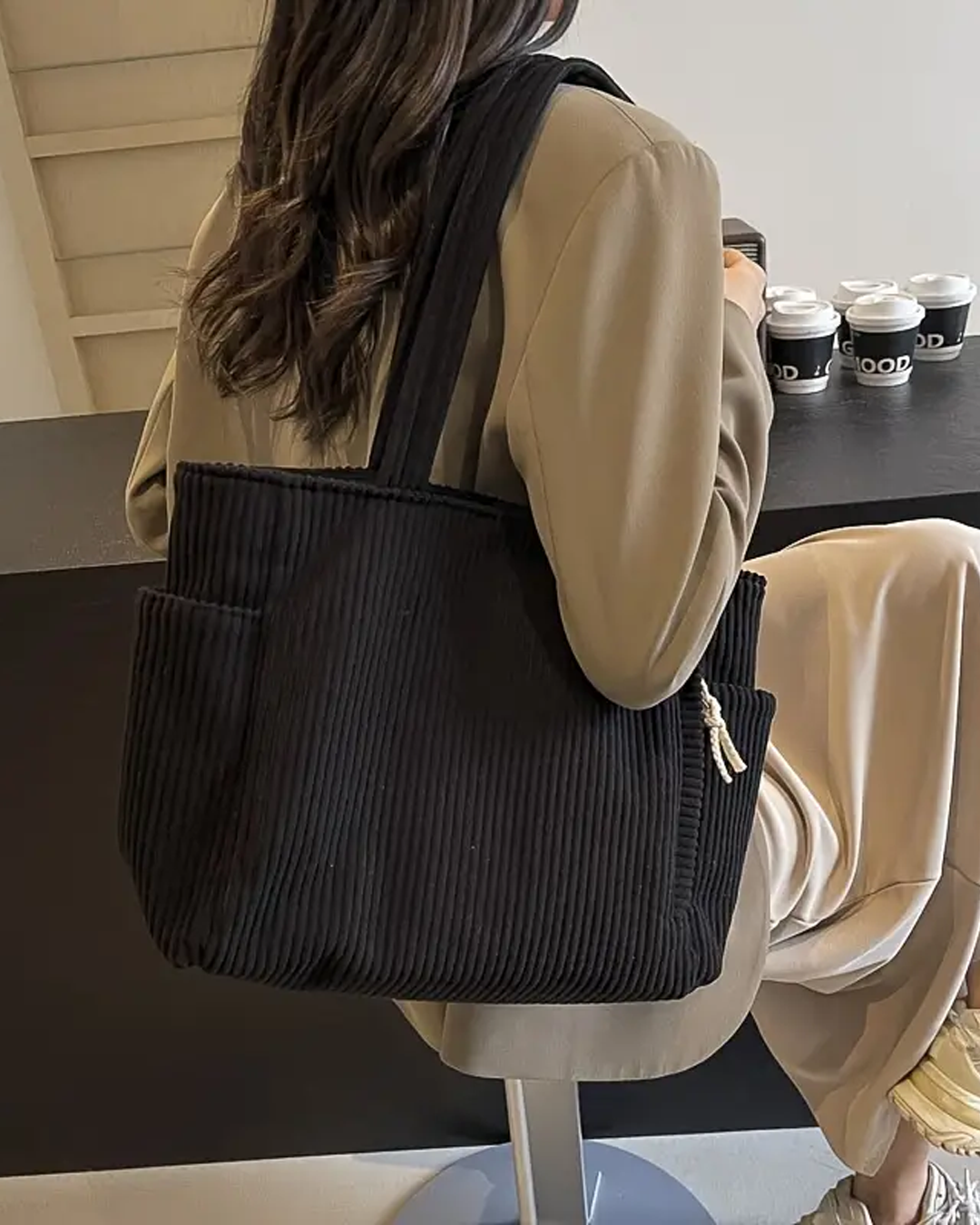 Tilda – Bolsa de transporte con detalles de hilo