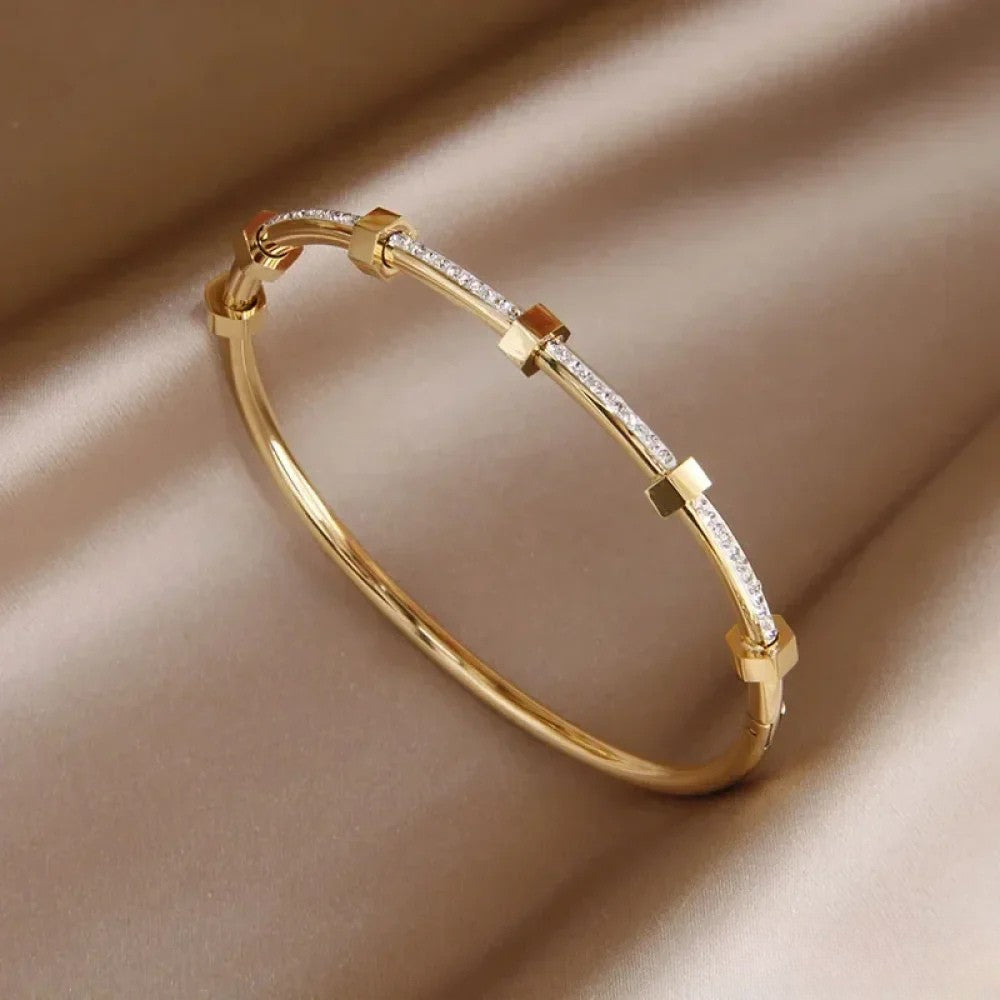Pulsera de oro elegante con piedras deslumbrantes