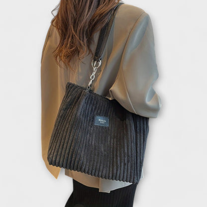Bolso de mano suave de terciopelo Laura - Un bolso elegante y cómodo