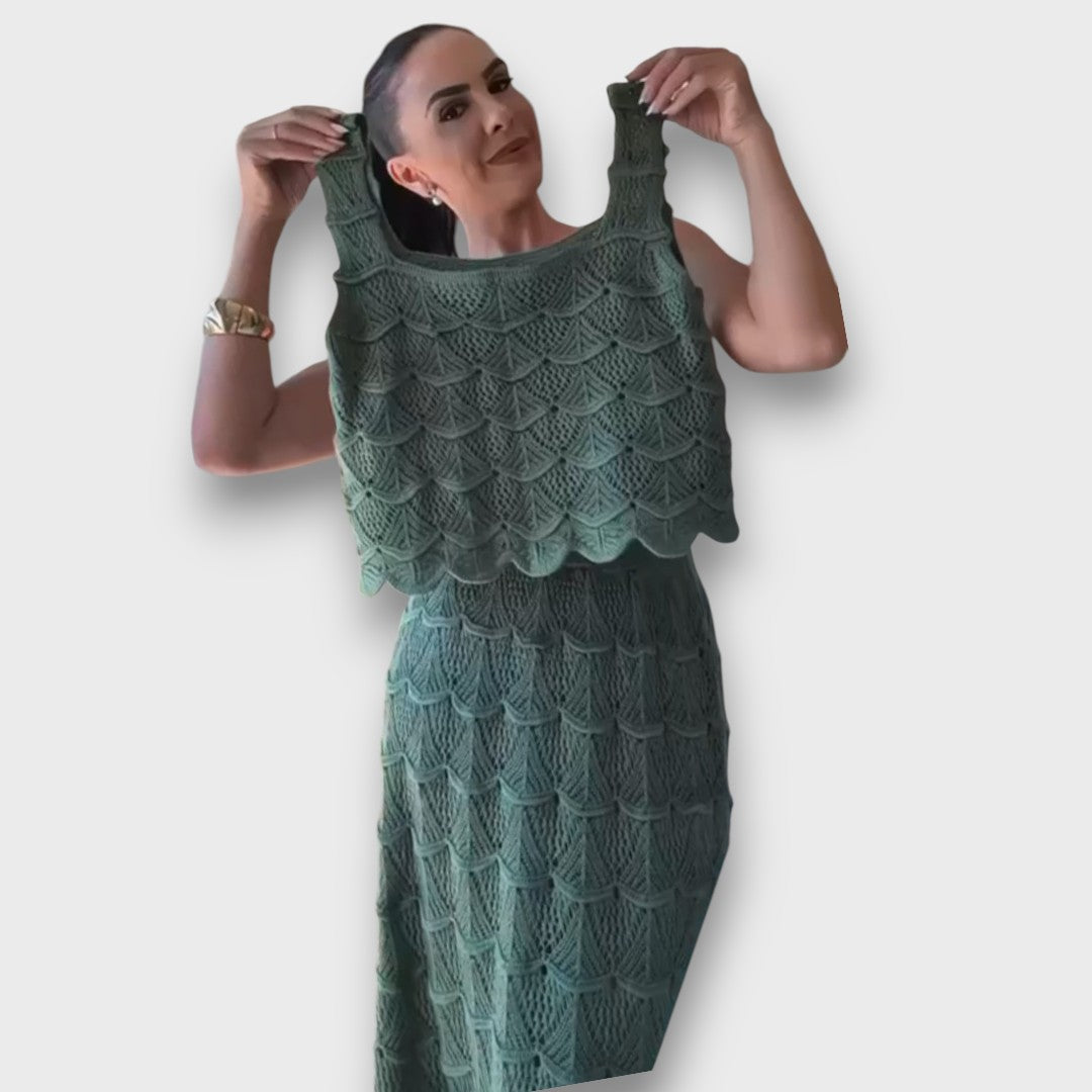 Lunara – Conjunto de dos piezas con diseño de tejido en la parte superior y la falda