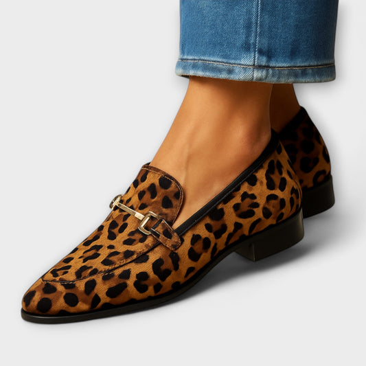 Mocasines Rita impresos con hebilla decorativa