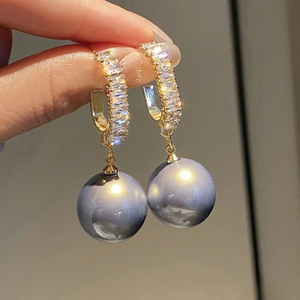 Pendientes de perlas y circonitas elegantes