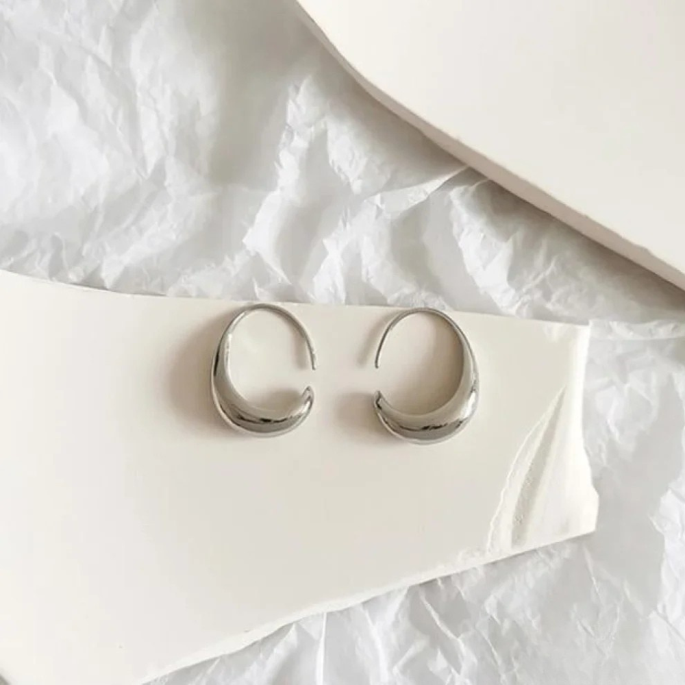Pendientes de diseñador elegantes y de alta calidad