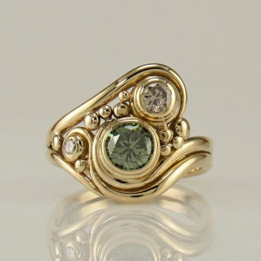 Anillo Antic de lujo con diseño único