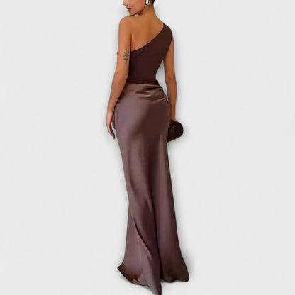 Vestido maxi asimétrico con un hombro