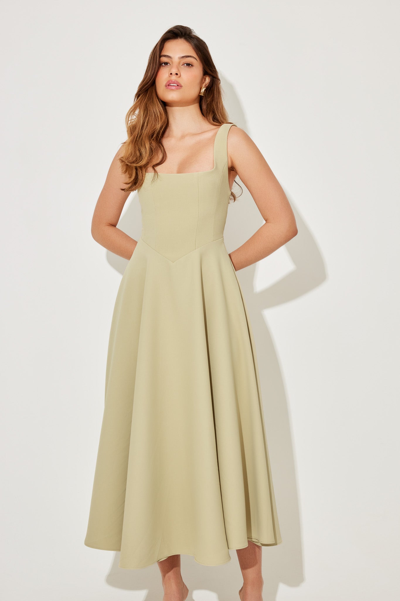 Emilia™ | Vestido midi fluido eterno