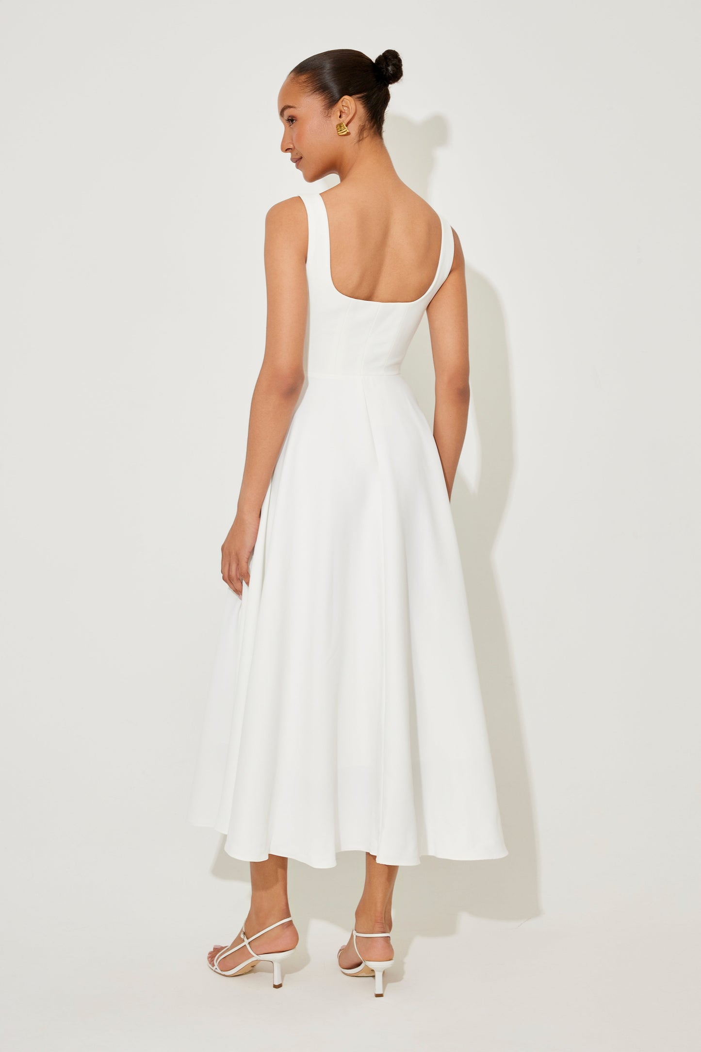 Emilia™ | Vestido midi fluido eterno