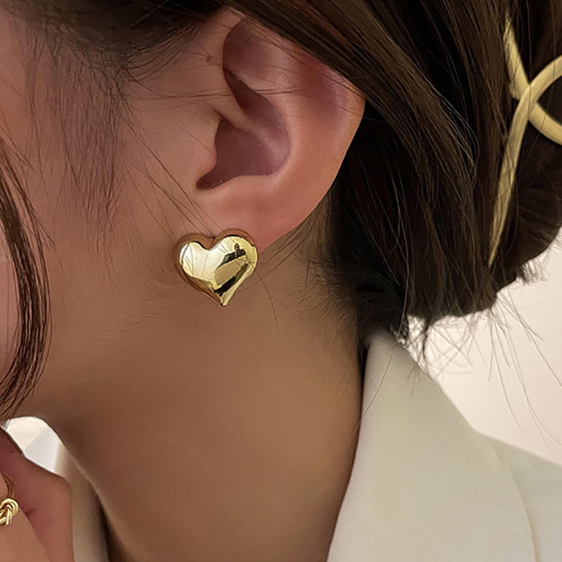 Pendientes de corazón elegantes con zirconia de calidad