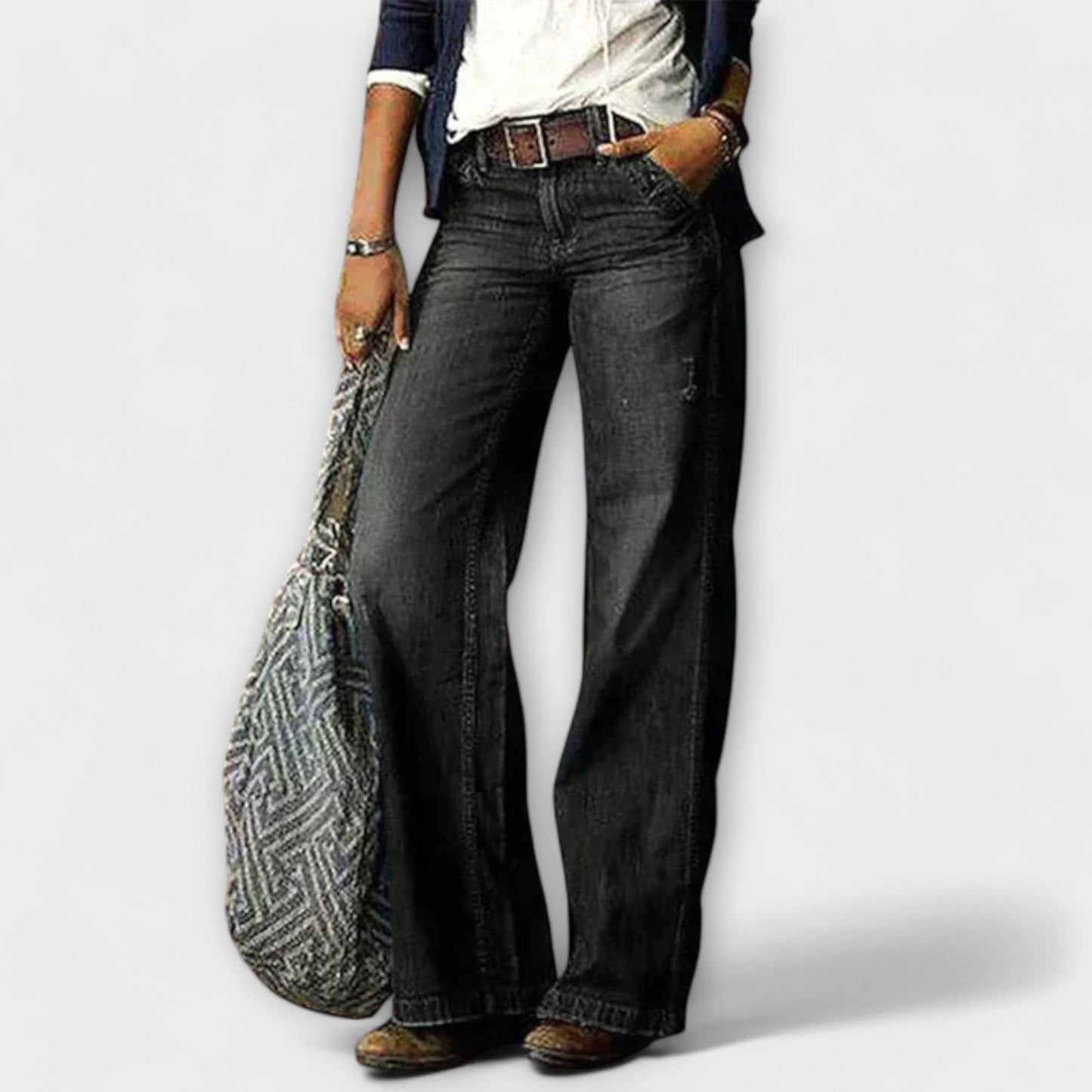 Jeans anchos modernos para mujeres