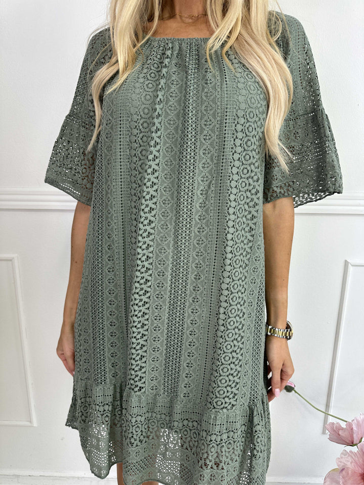 Vestido de encaje suave de algodón con mangas