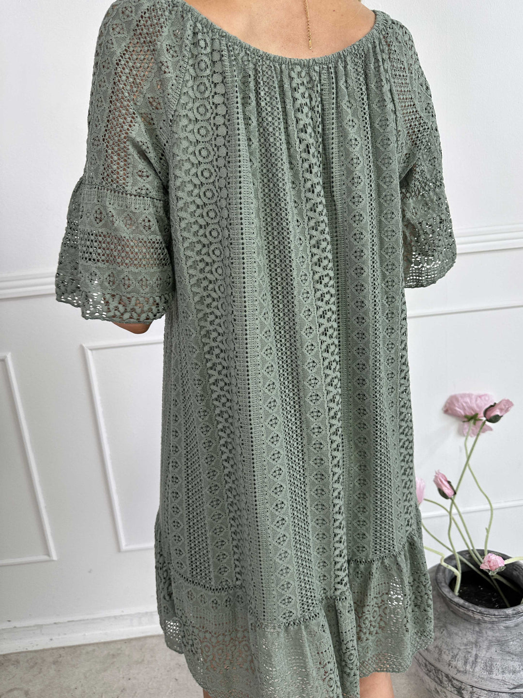 Vestido de encaje suave de algodón con mangas