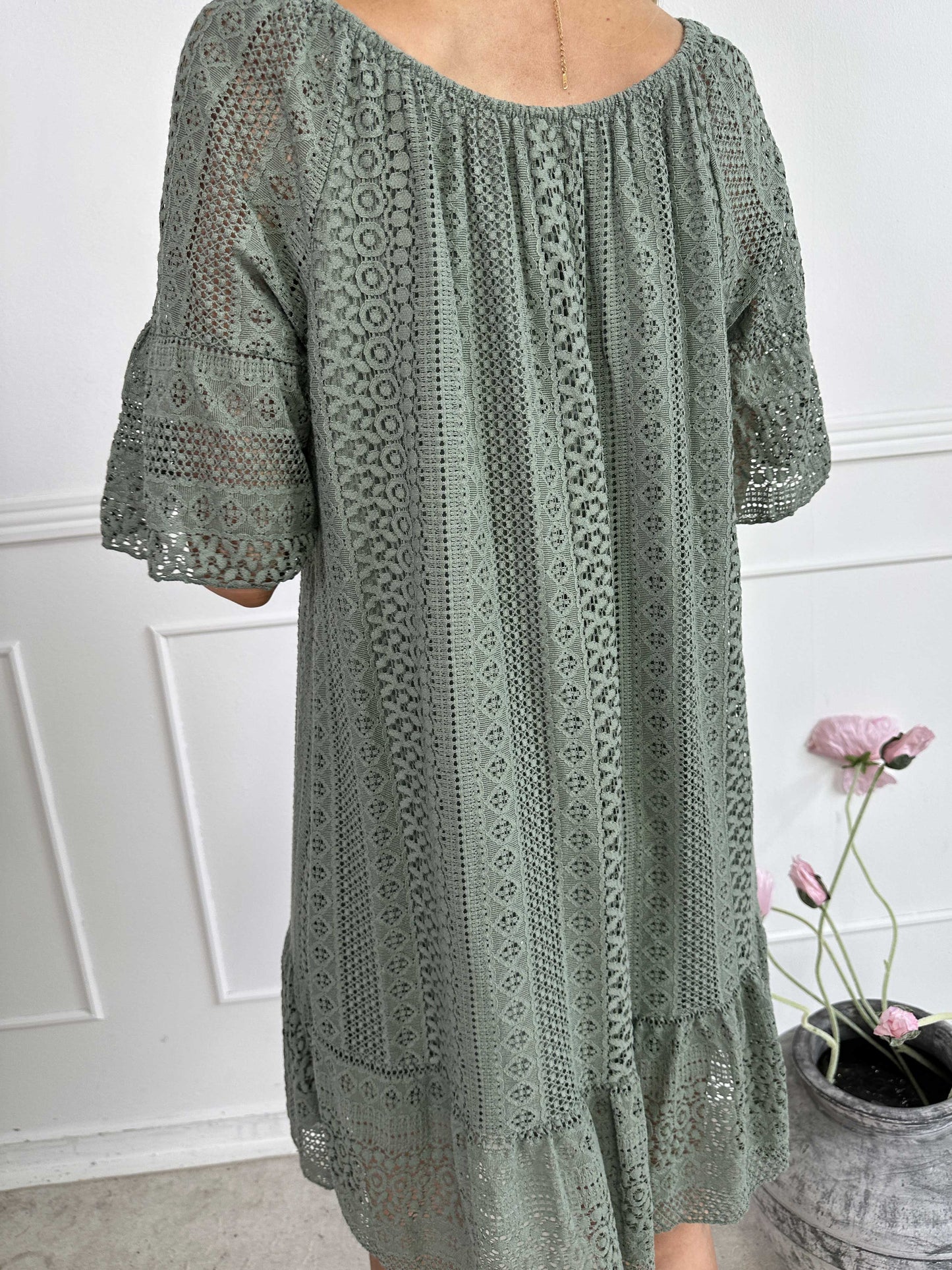 Vestido de encaje suave de algodón con mangas