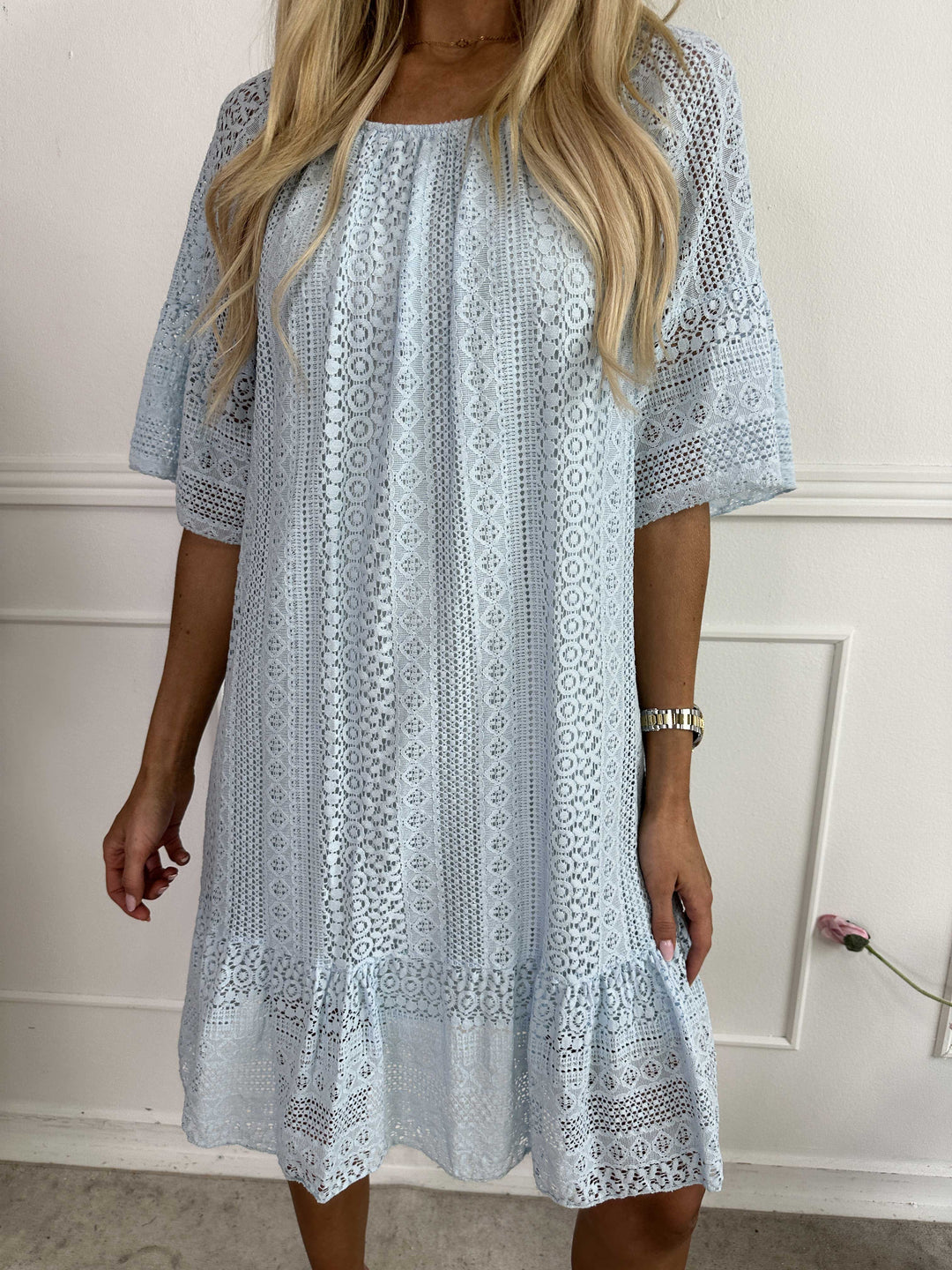 Vestido de encaje suave de algodón con mangas