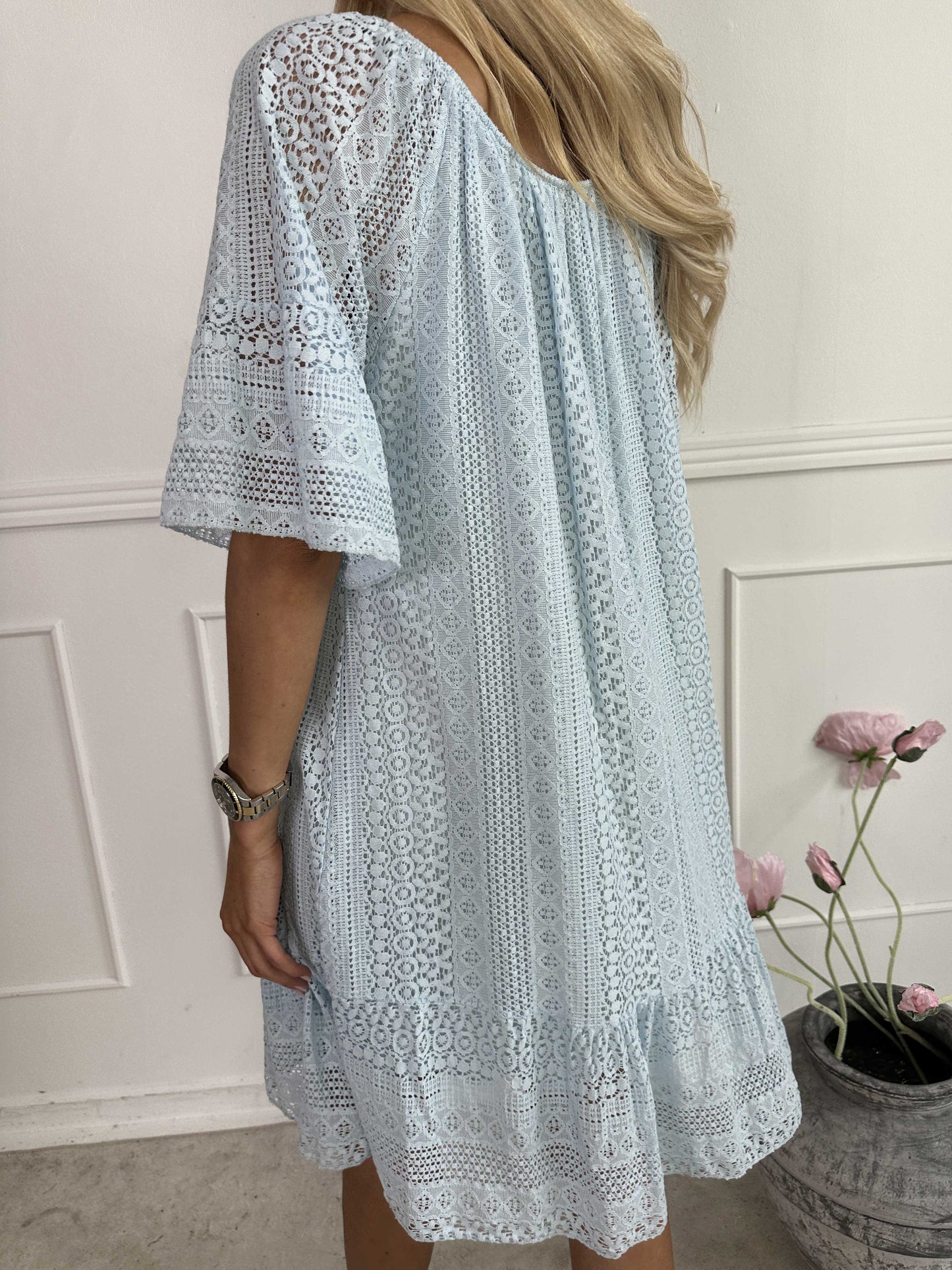 Vestido de encaje suave de algodón con mangas