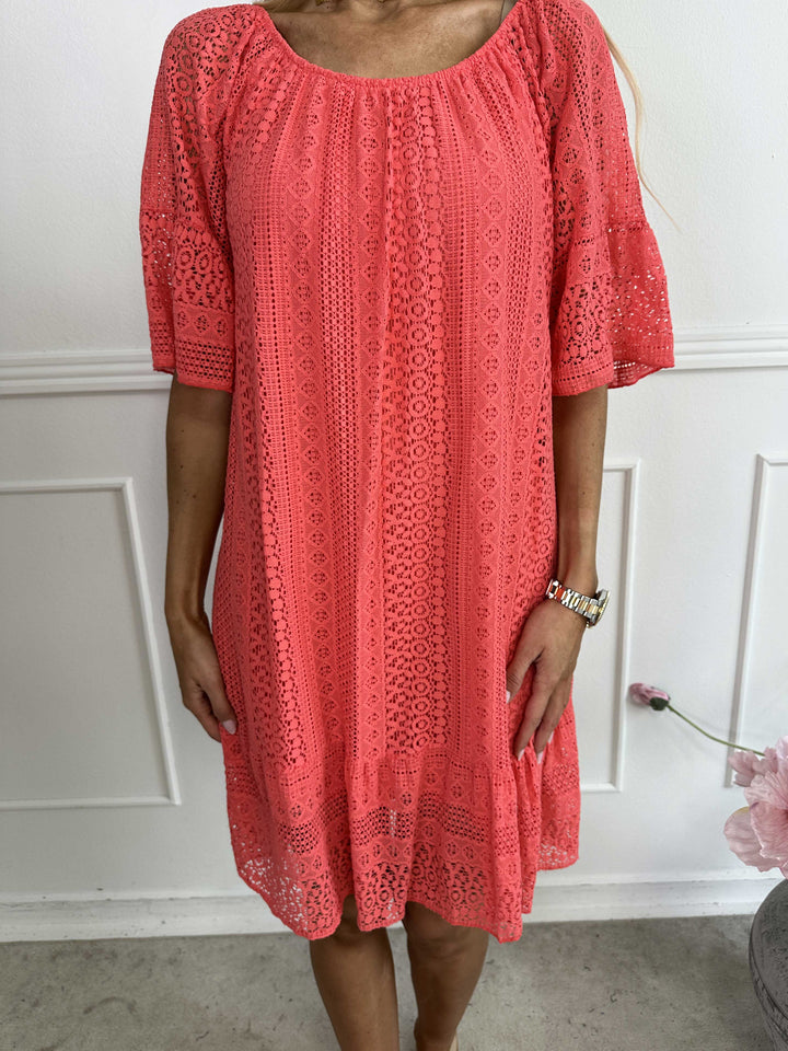 Vestido de encaje suave de algodón con mangas