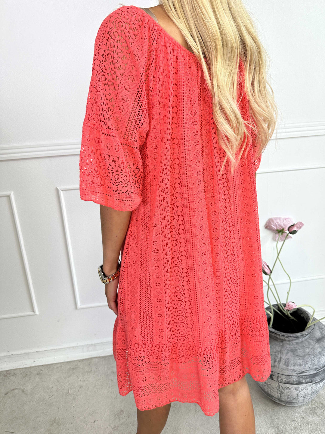 Vestido de encaje suave de algodón con mangas