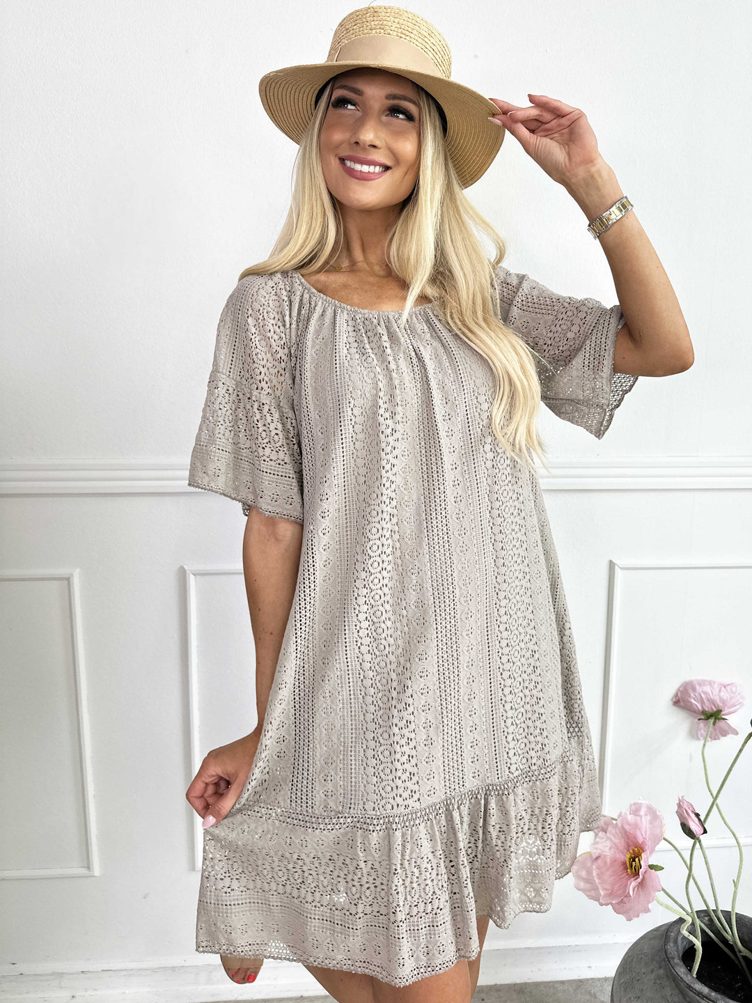 Vestido de encaje suave de algodón con mangas