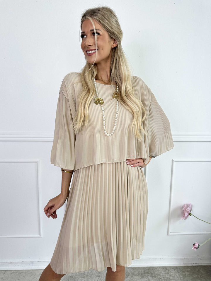 Cristina - Vestido inflable dulce con capa de rafia