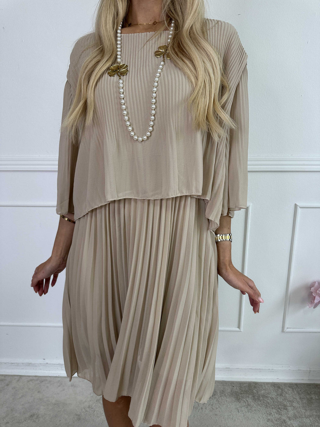 Cristina - Vestido inflable dulce con capa de rafia