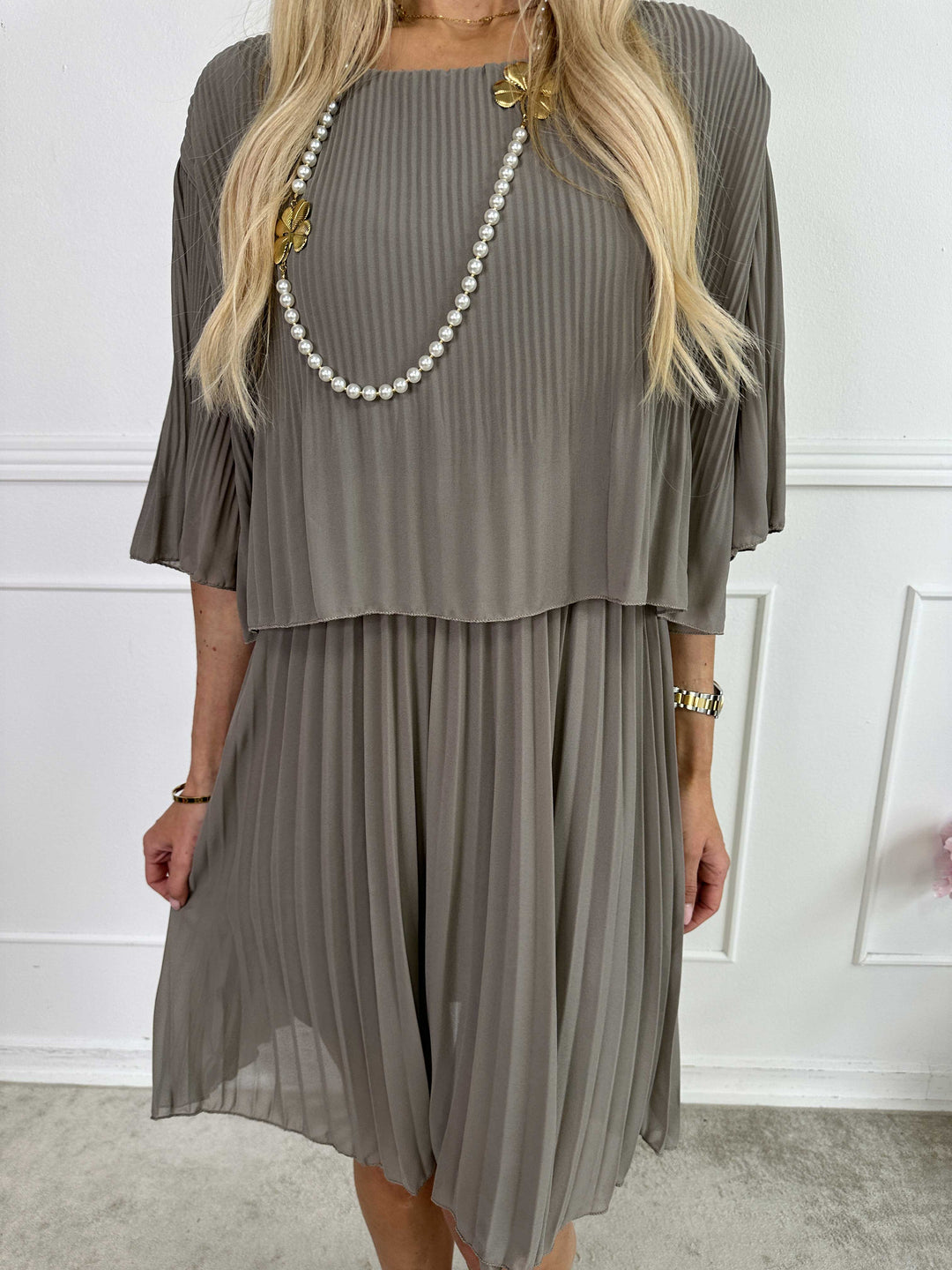 Cristina - Vestido inflable dulce con capa de rafia